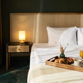 UK escape- hotel and restaurant voucher